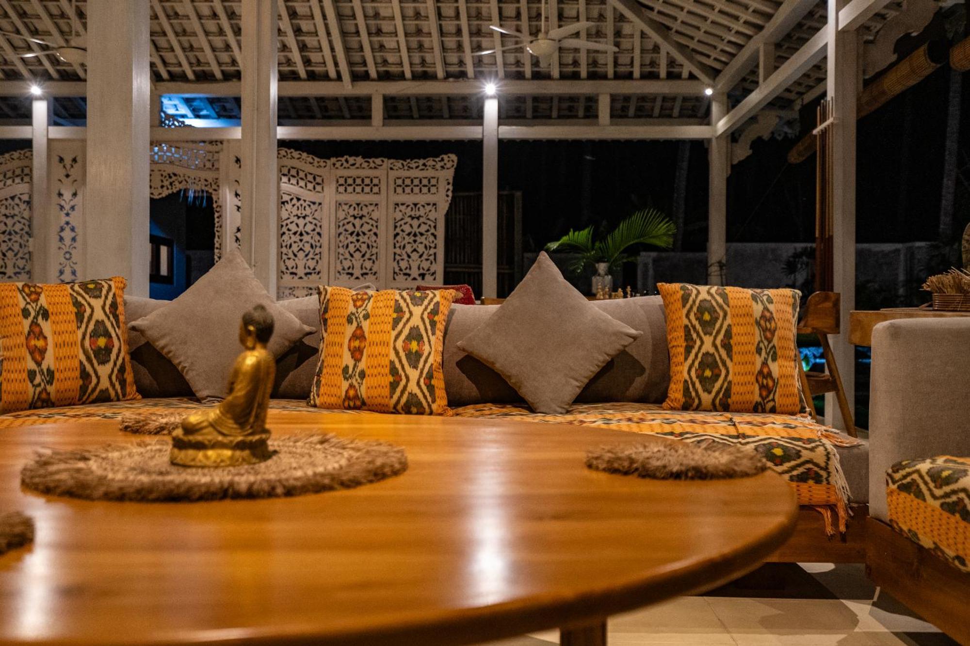 Senang Resort Tianyar Eksteriør bilde